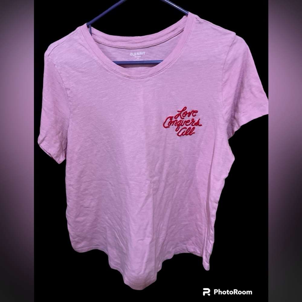 Old Navy size XL pink T-shirt with embroidered “Love conquers all” preloved